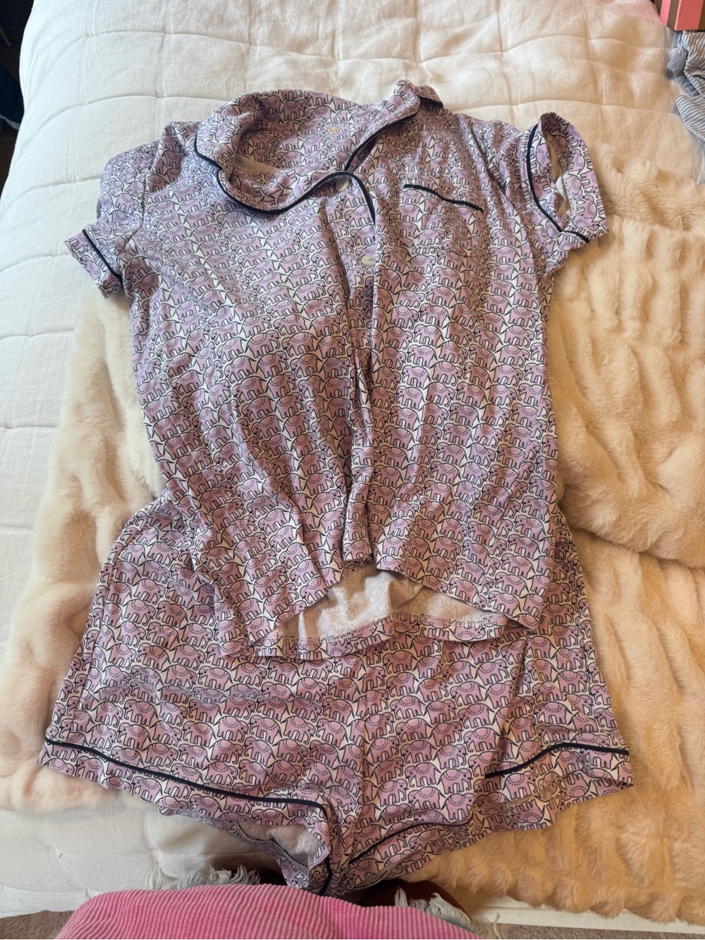 Roller Rabbit Pink Patterned Short Pajama Set with Black Trim